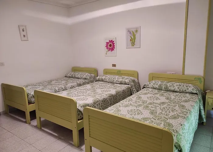 Tanishostalrestaurante 리아노