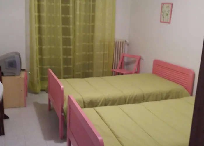 게스트하우스 Tanishostalrestaurante